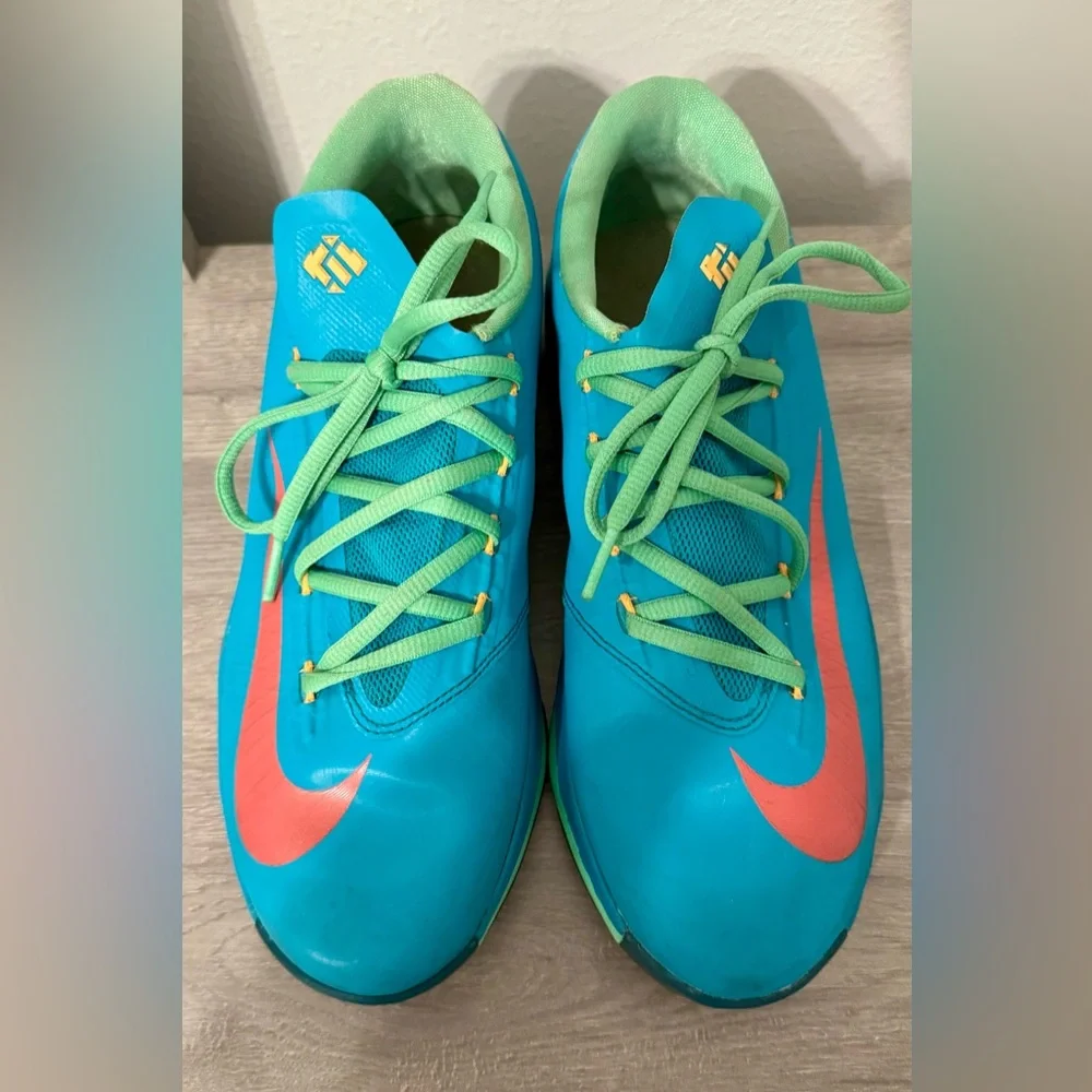 Nike KD VI 6 Hero Pack Size 7YTurbo Vivid Pink Nightshade.  Great Condition!